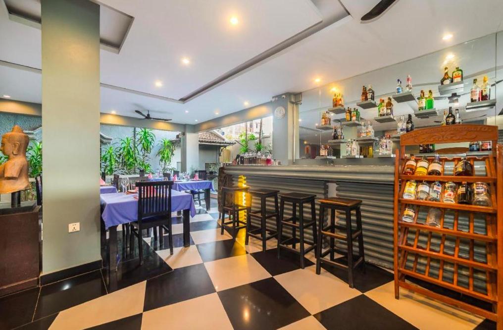 Отель The Twin Bayon Boutique Сиемрип Экстерьер фото