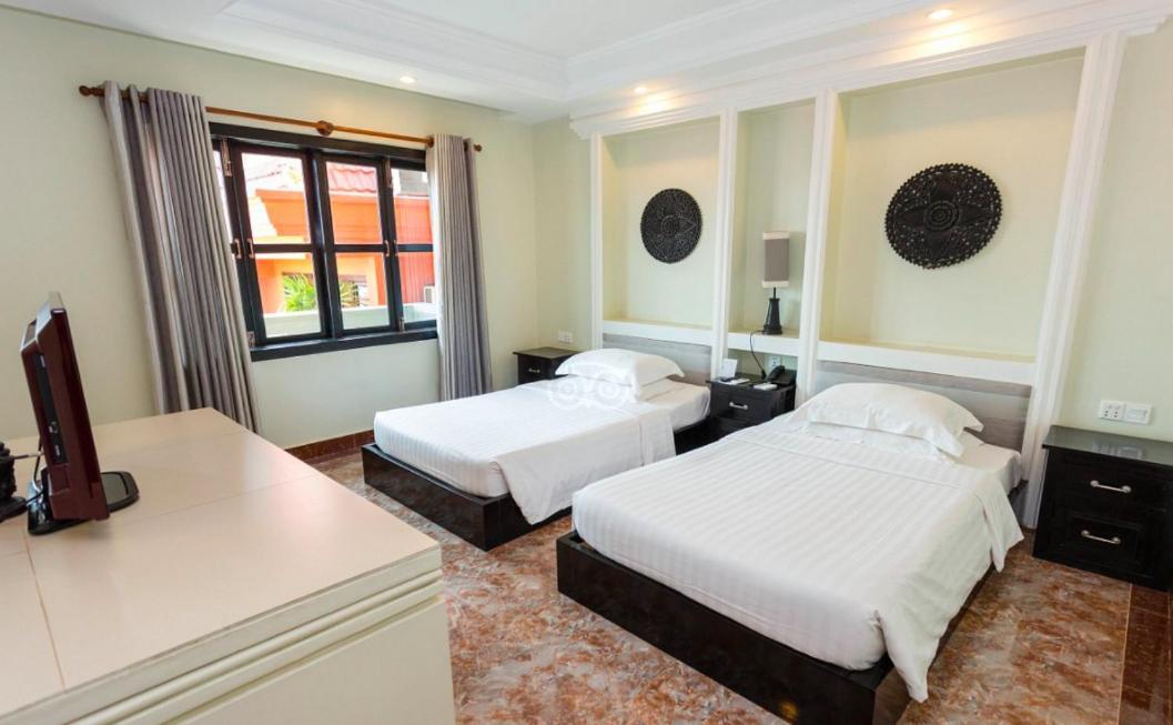 Отель The Twin Bayon Boutique Сиемрип Экстерьер фото